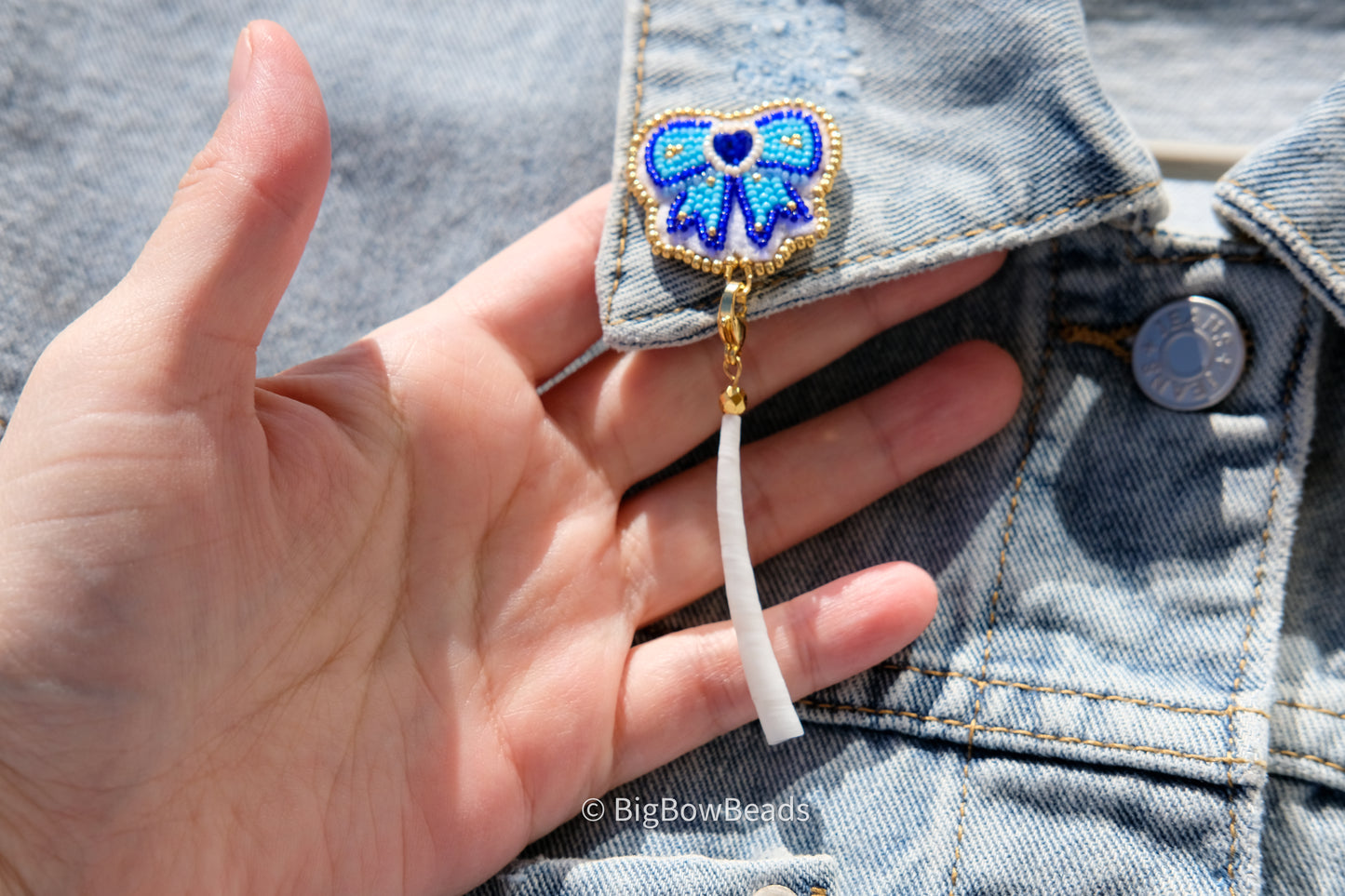 Bow and Pearl Collar Pins