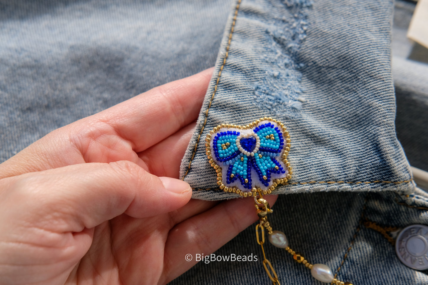 Bow and Pearl Collar Pins
